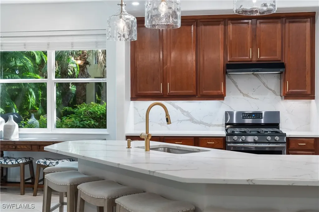 1992 Tarpon Bay Drive N Naples FL 34119