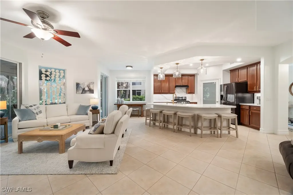 1992 Tarpon Bay Drive N Naples FL 34119