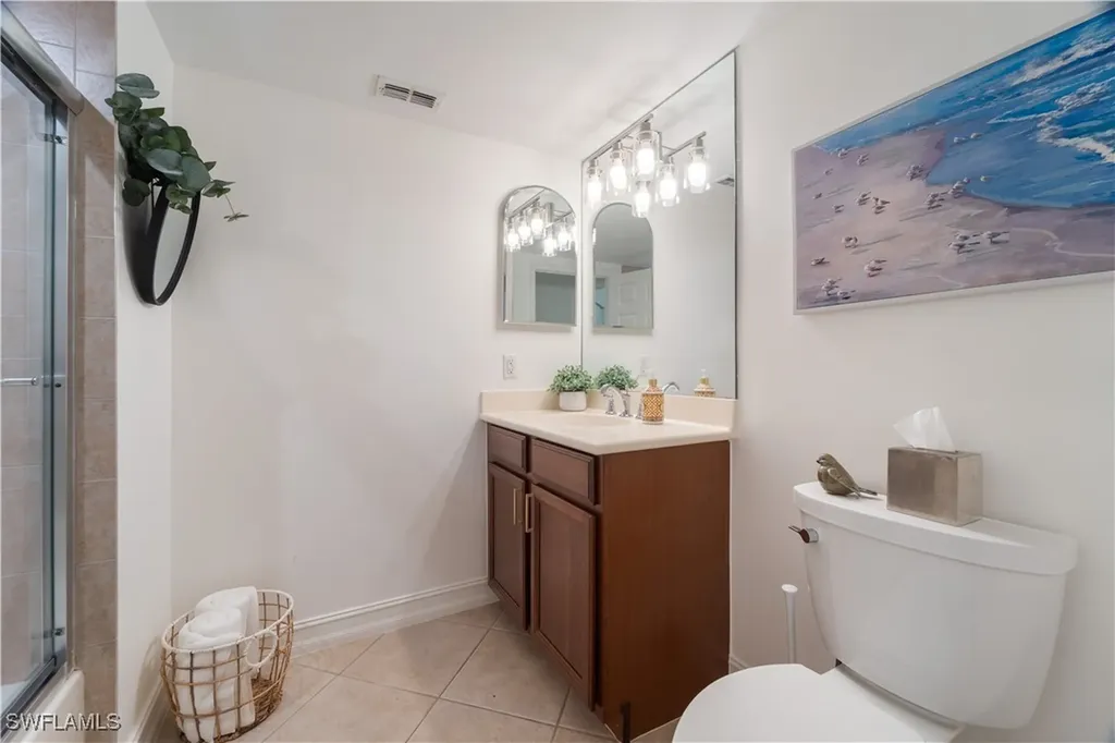 1992 Tarpon Bay Drive N Naples FL 34119