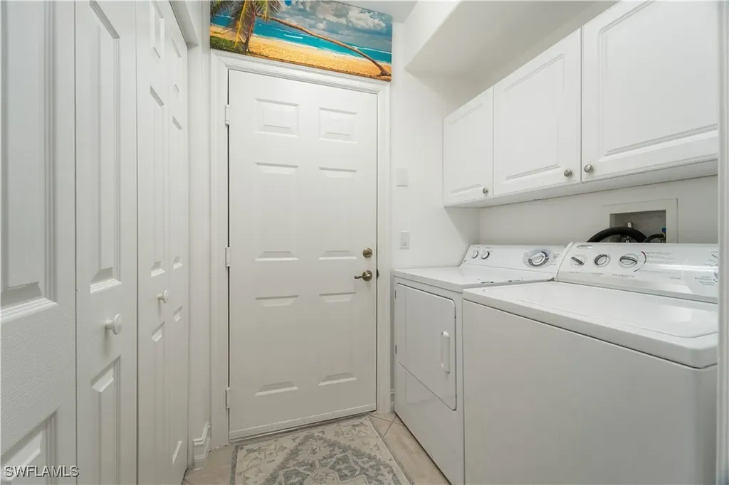 1992 Tarpon Bay Drive N Naples FL 34119