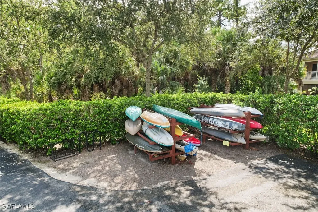 1992 Tarpon Bay Drive N Naples FL 34119