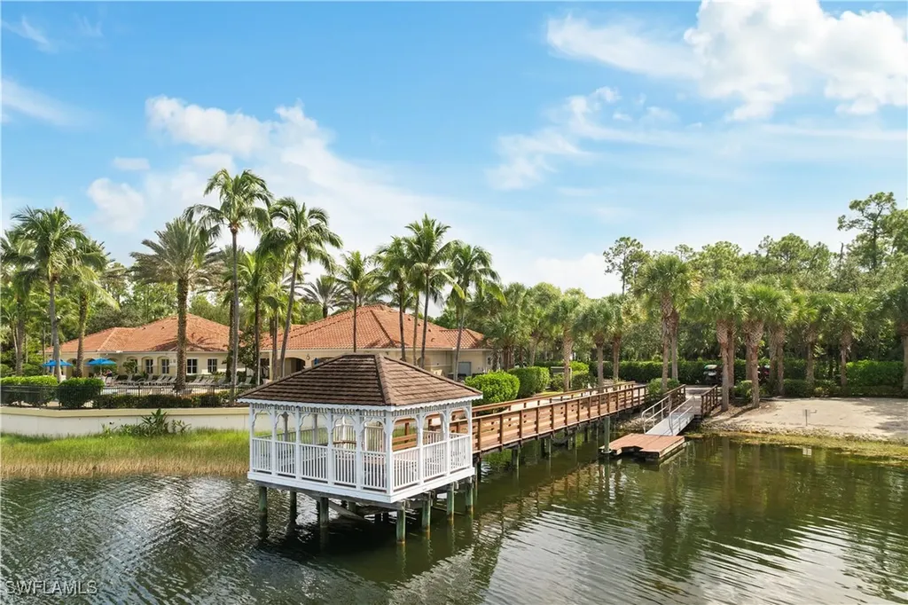 1992 Tarpon Bay Drive N Naples FL 34119