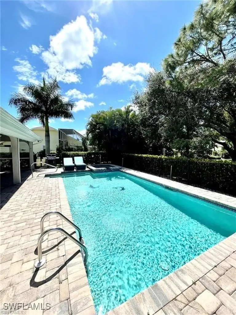 121 Lambton Lane Naples FL 34104
