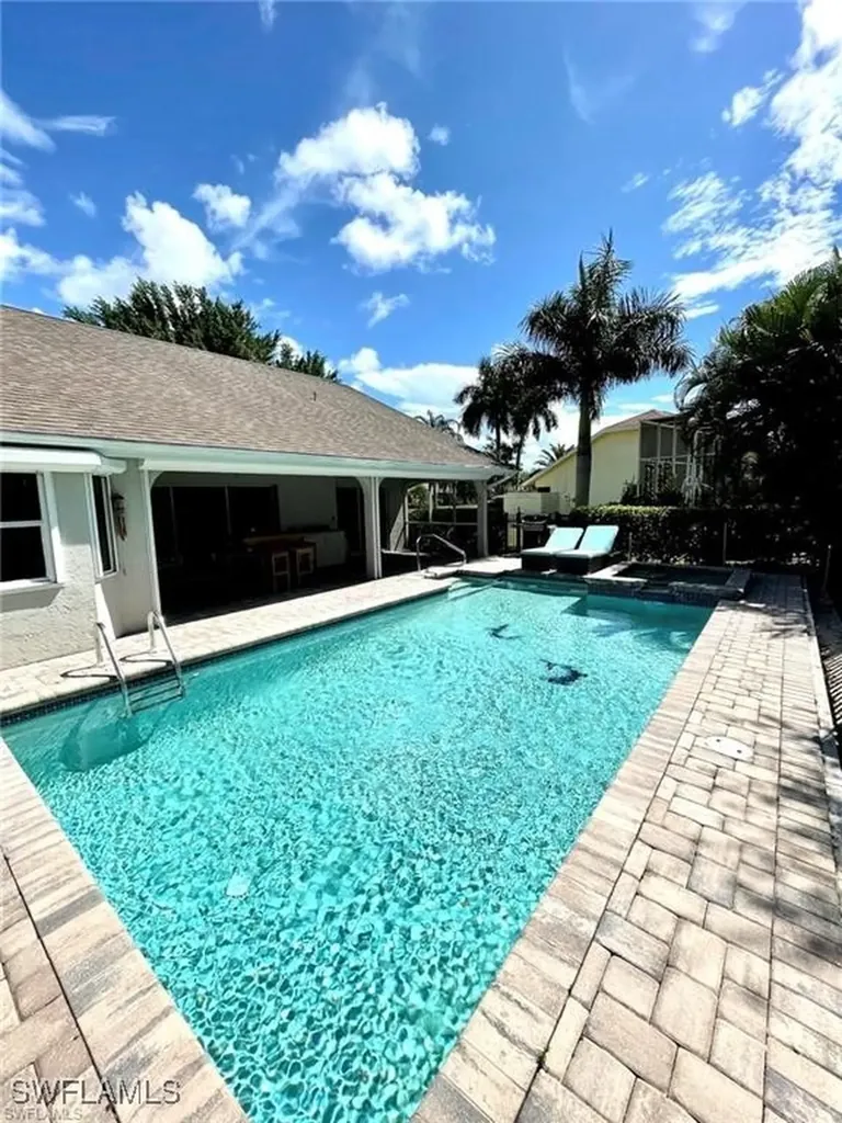 121 Lambton Lane Naples FL 34104