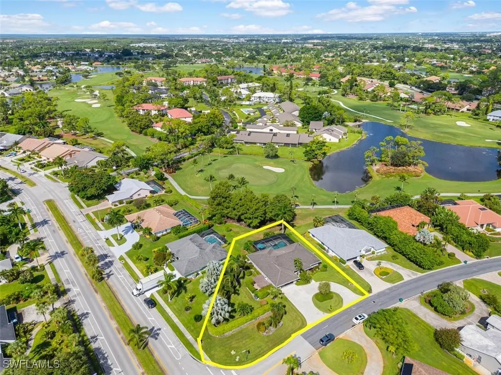 101 Muirfield Circle Naples FL 34113