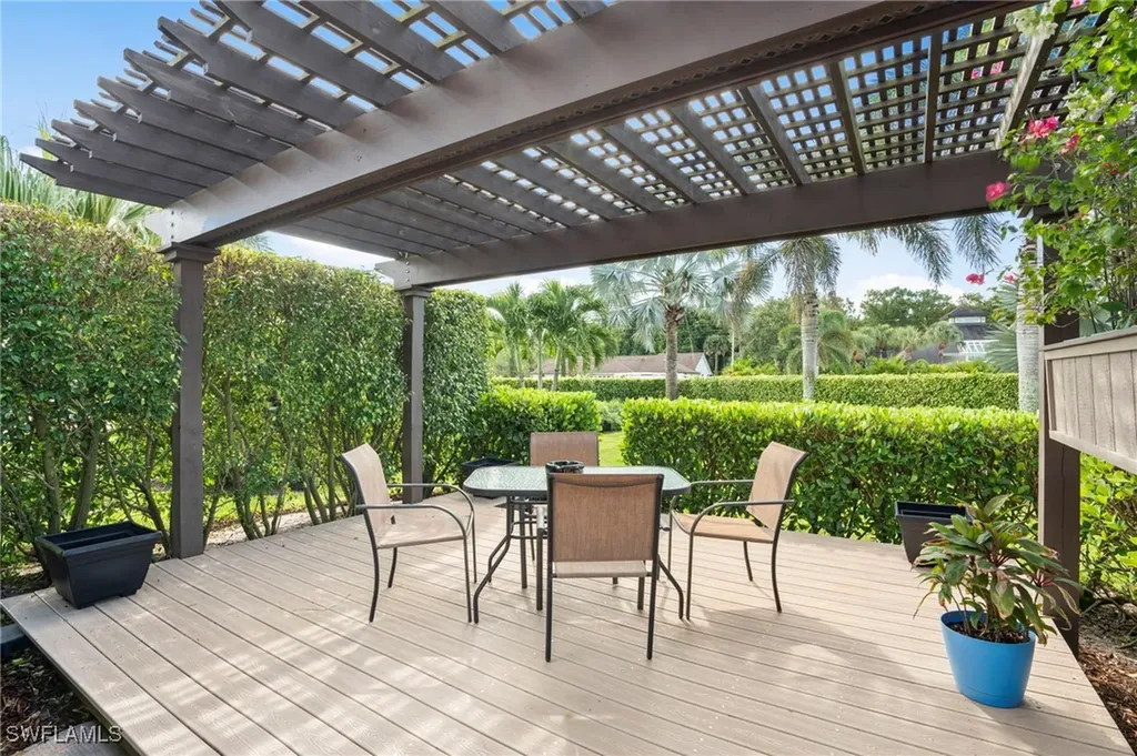 101 Muirfield Circle Naples FL 34113