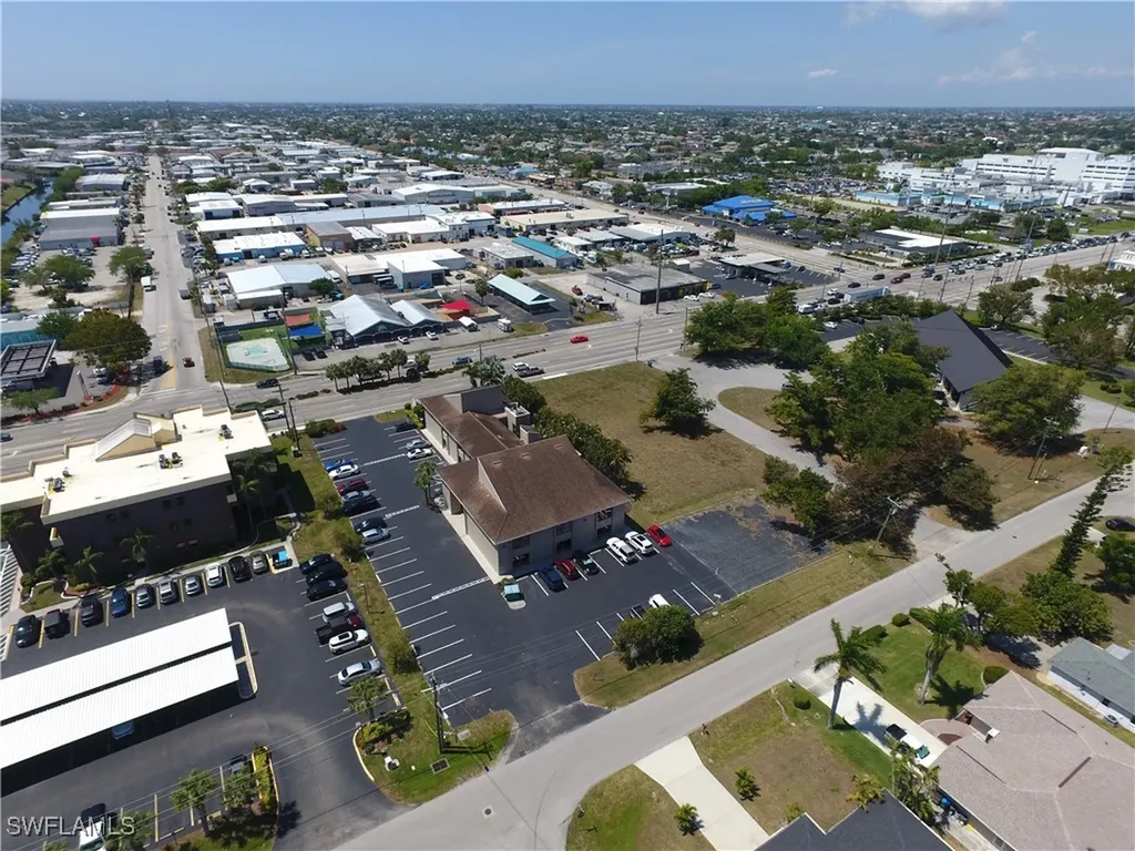 923 Del Prado Boulevard S Cape Coral FL 33990