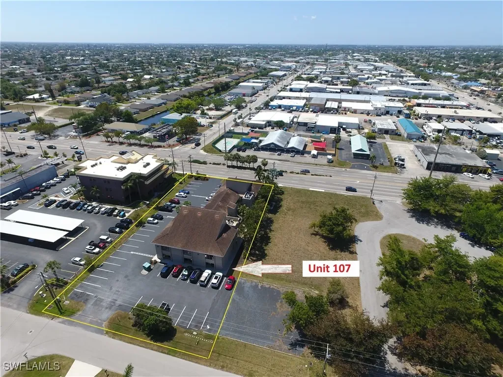 923 Del Prado Boulevard S Cape Coral FL 33990
