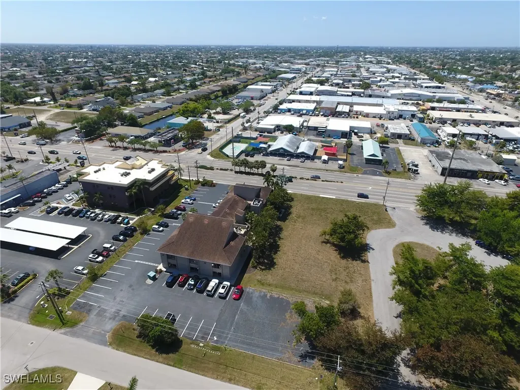 923 Del Prado Boulevard S Cape Coral FL 33990