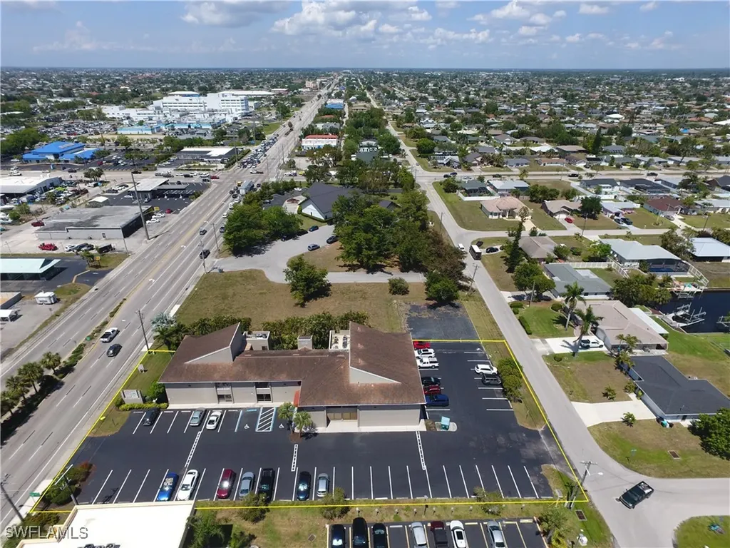 923 Del Prado Boulevard S Cape Coral FL 33990