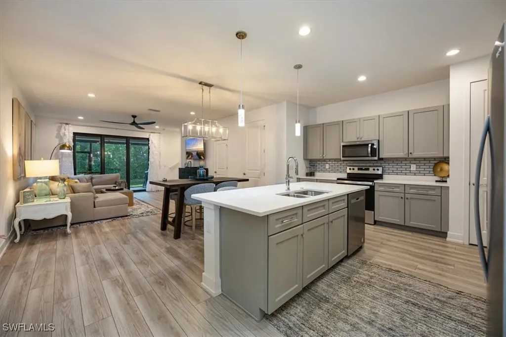 12957 Pembroke Drive Naples FL 34105