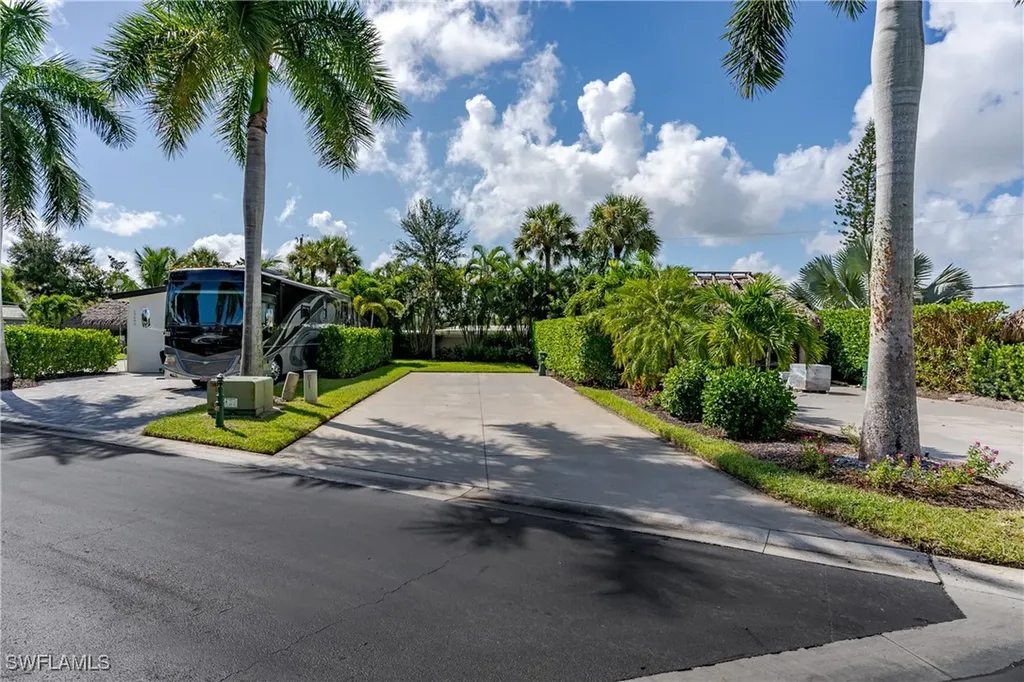 13491 Snook Circle Naples FL 34114