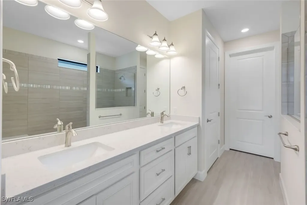 2729 Amaranda Court Naples FL 34114