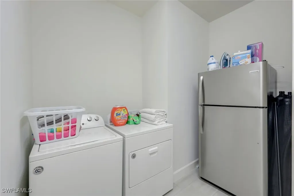 2729 Amaranda Court Naples FL 34114