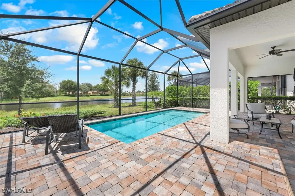 2729 Amaranda Court Naples FL 34114