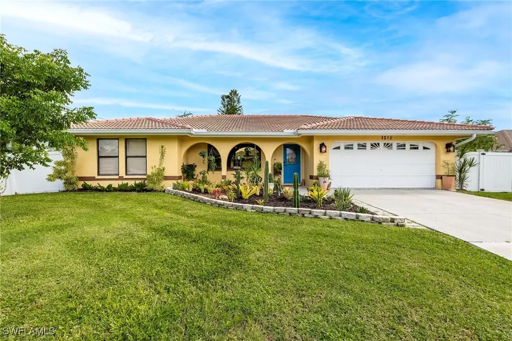 1516 SE 17th Street Cape Coral FL 33990