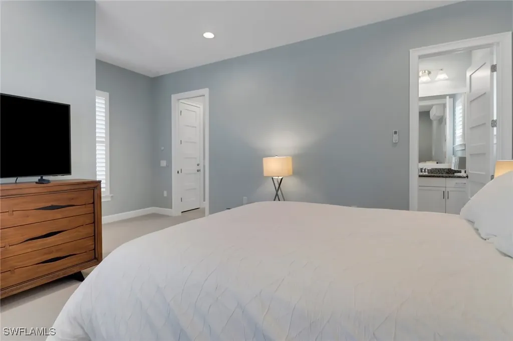 6007 Barthelemy Avenue Naples FL 34113
