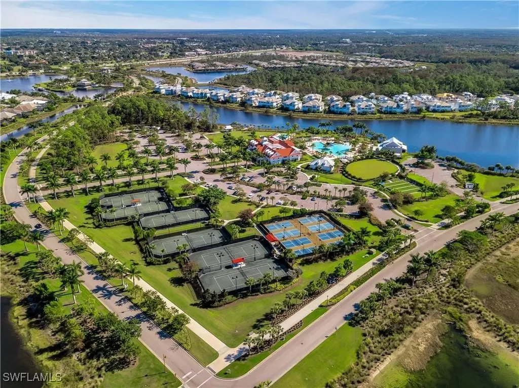 6007 Barthelemy Avenue Naples FL 34113
