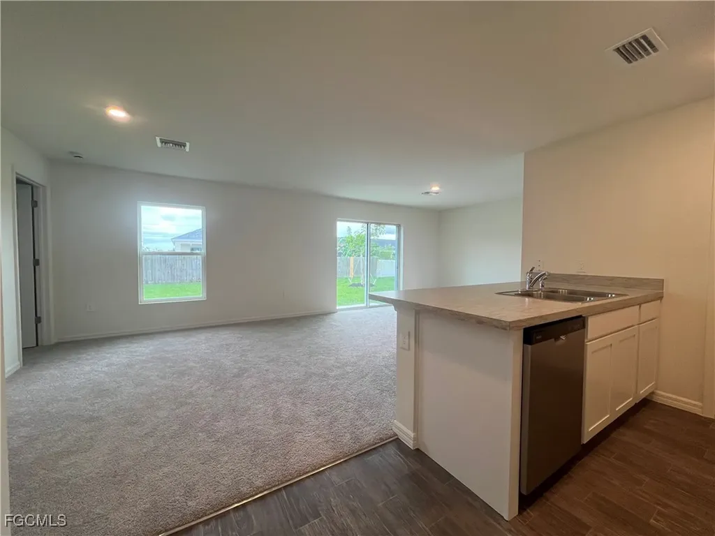 1020 NW 12th Terrace Cape Coral FL 33993