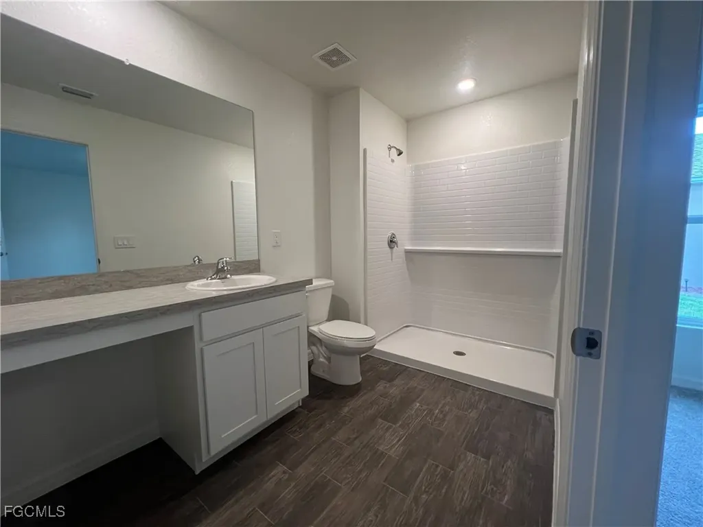 1020 NW 12th Terrace Cape Coral FL 33993