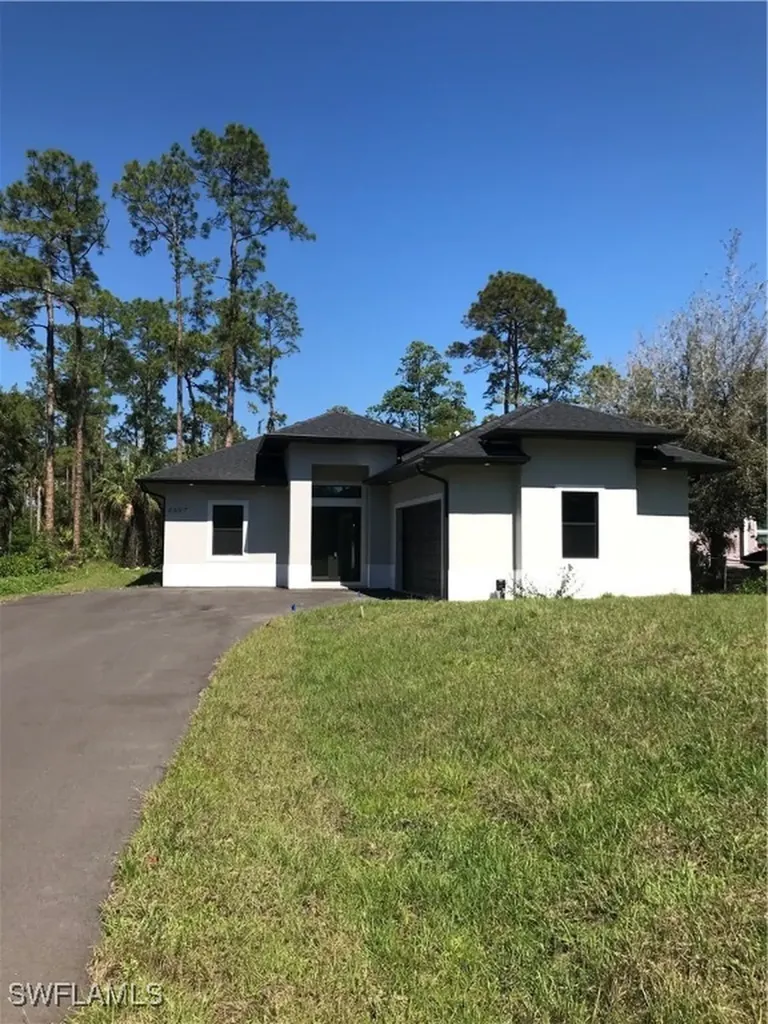 4697 16th Avenue SE Naples FL 34117