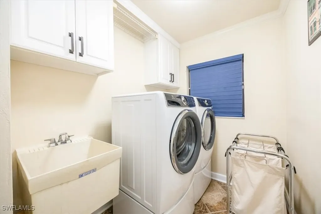 589 98th Avenue N Naples FL 34108