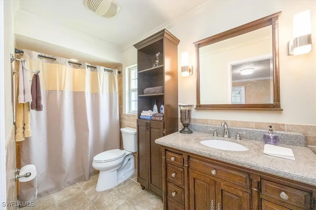 589 98th Avenue N Naples FL 34108