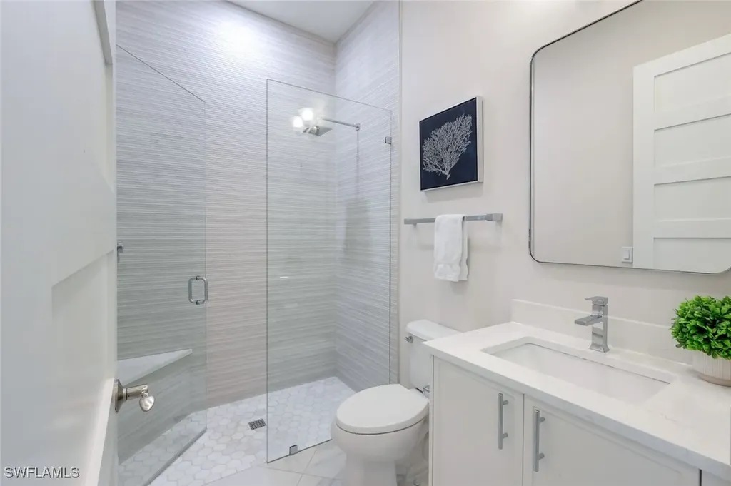 6333 Lyford Isle Drive Naples FL 34113