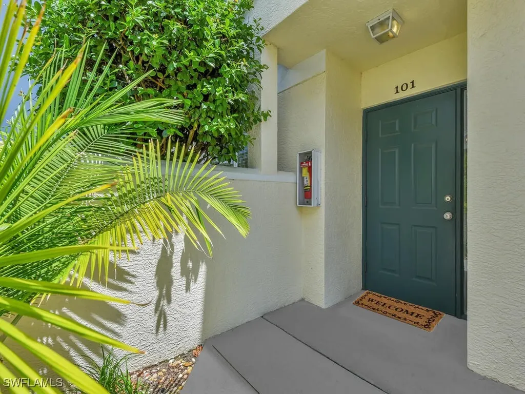 4950 Deerfield Way Naples FL 34110