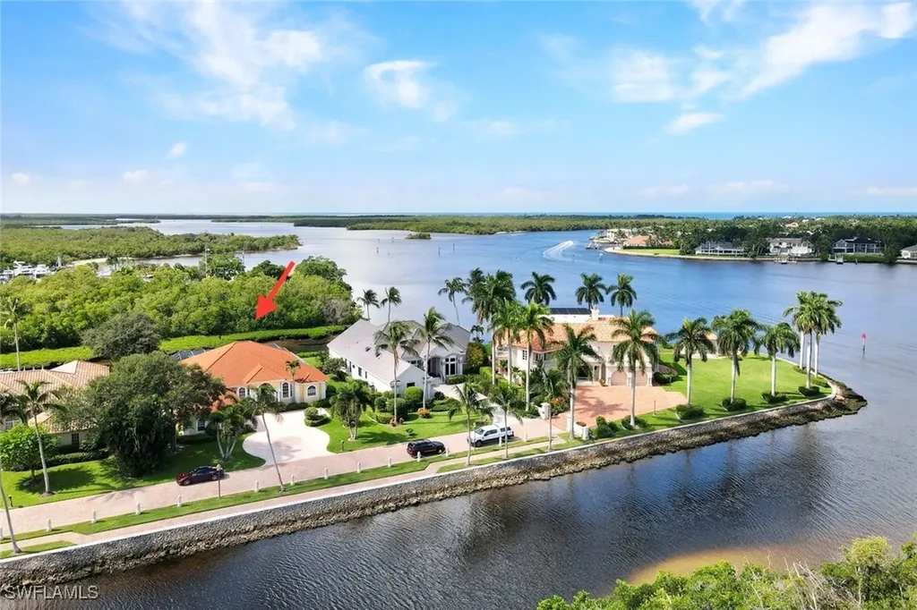 Naples FL, 1390 Gulfstar Drive S