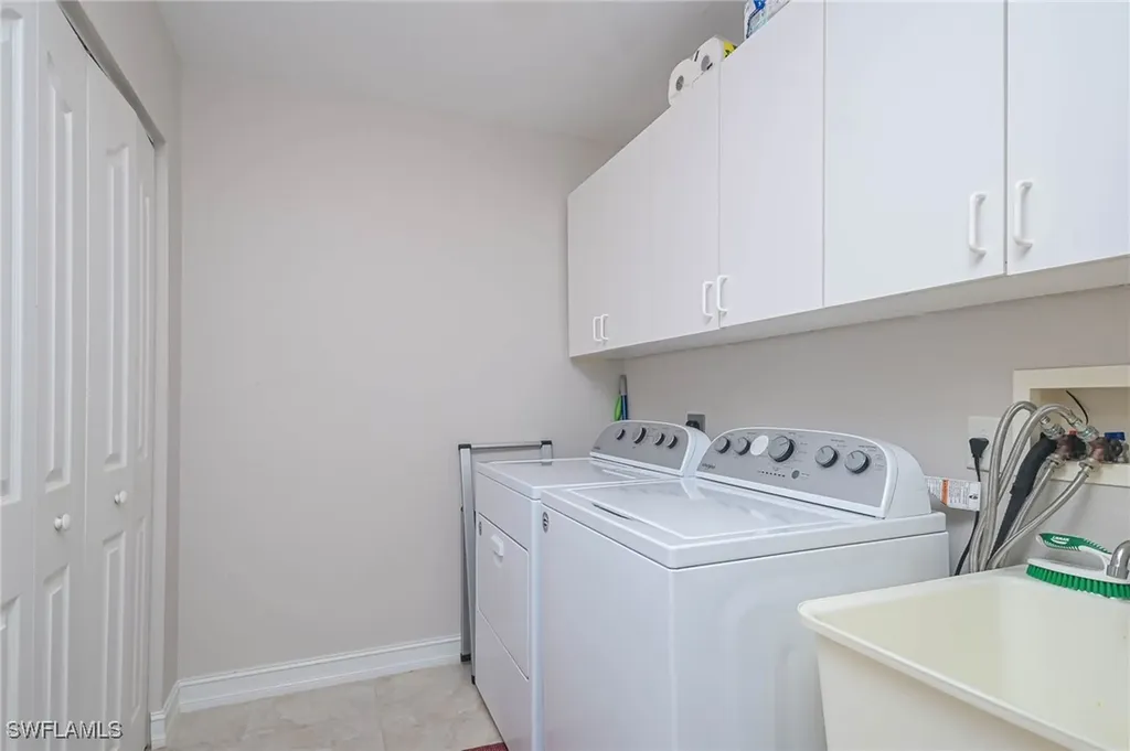 600 Diamond Circle Naples FL 34110