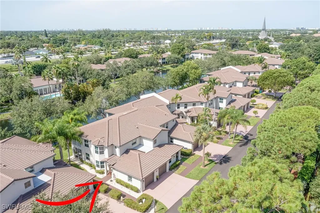 600 Diamond Circle Naples FL 34110