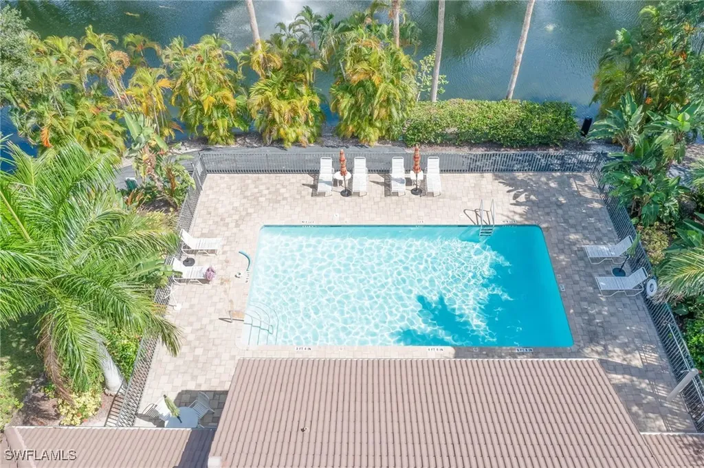 600 Diamond Circle Naples FL 34110