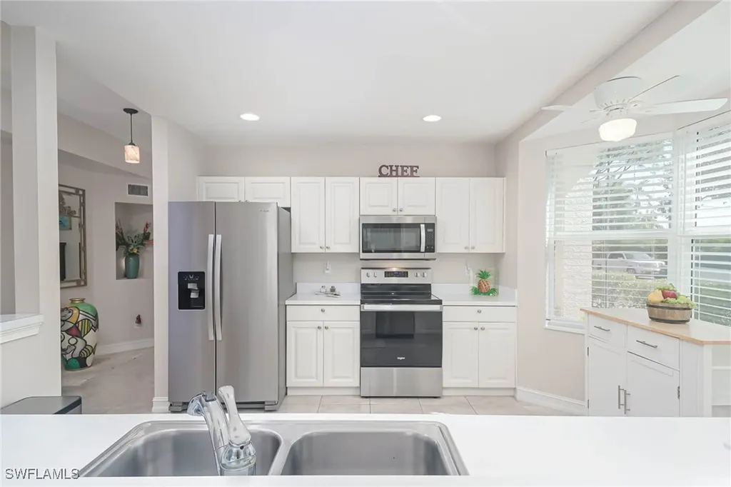600 Diamond Circle Naples FL 34110