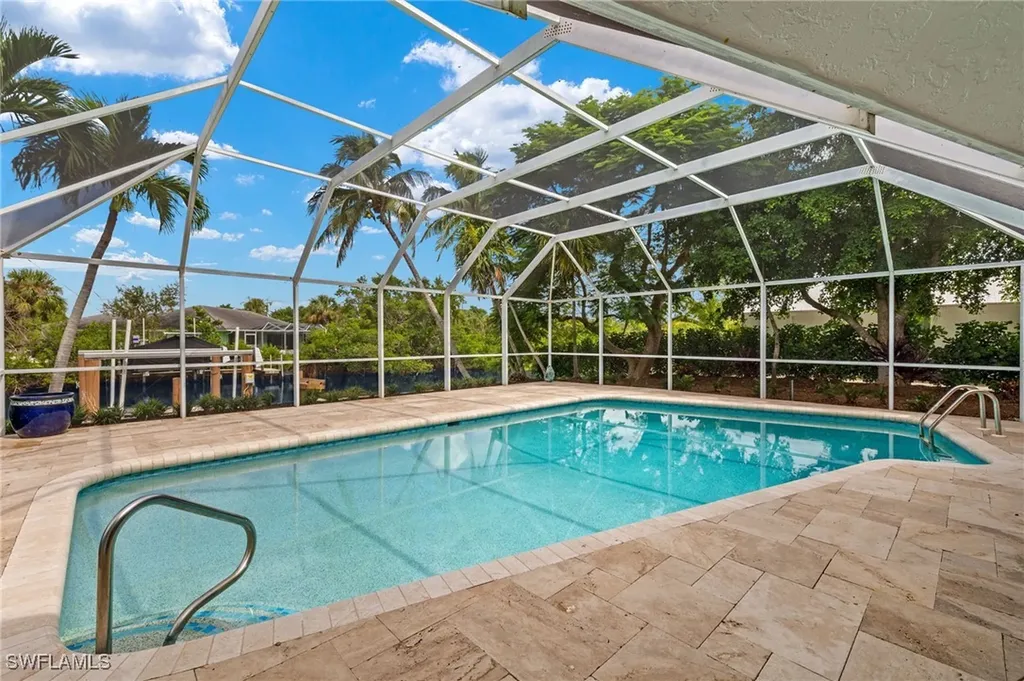 1002 Kings Crown Drive Sanibel FL 33957