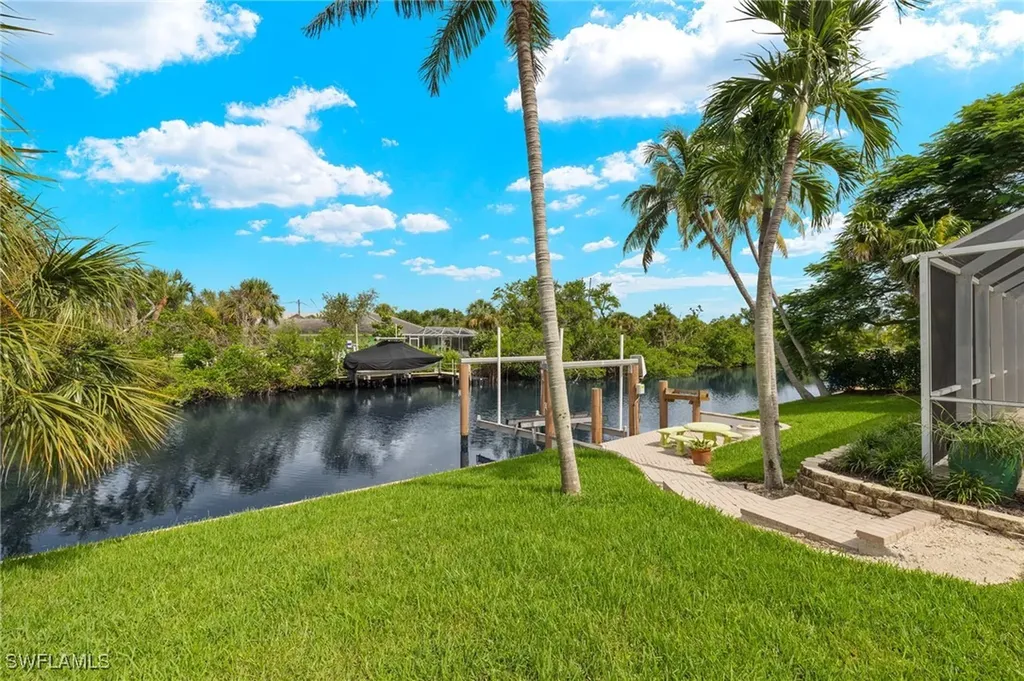 1002 Kings Crown Drive Sanibel FL 33957