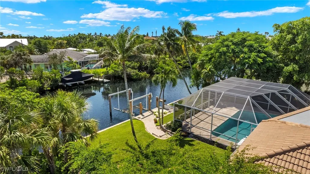 1002 Kings Crown Drive Sanibel FL 33957