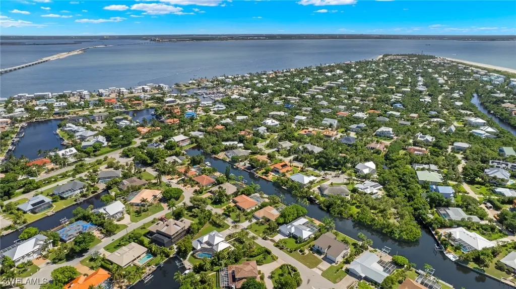 1002 Kings Crown Drive Sanibel FL 33957