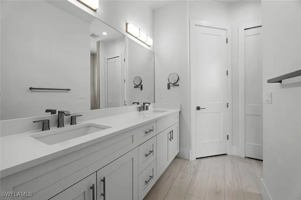 773 93rd Avenue N Naples FL 34108