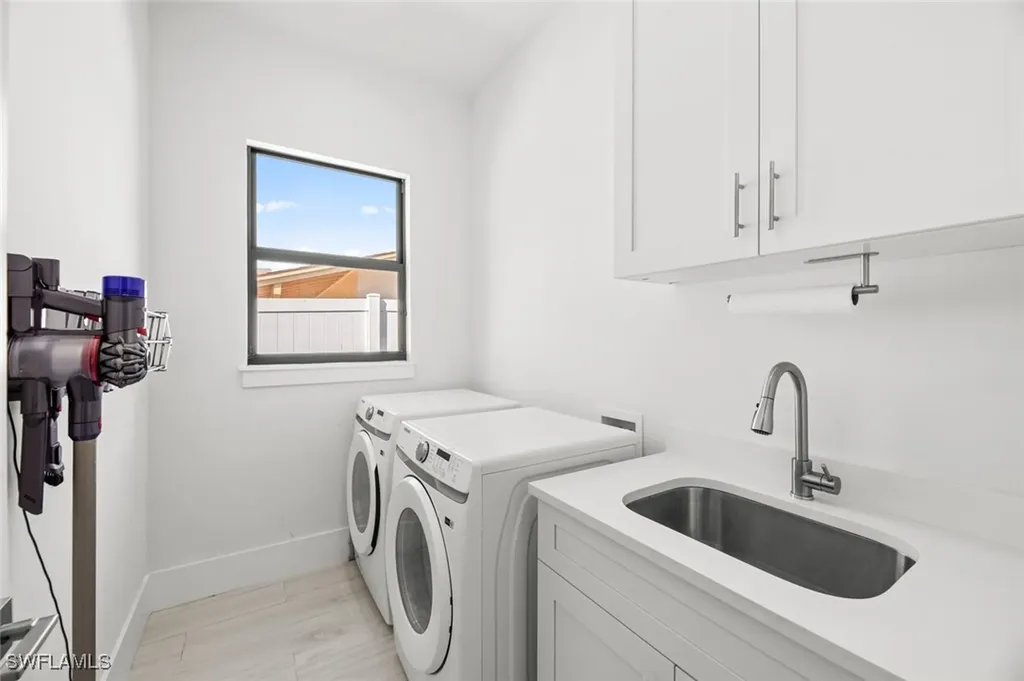 773 93rd Avenue N Naples FL 34108