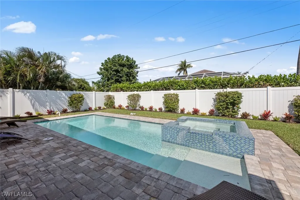 773 93rd Avenue N Naples FL 34108