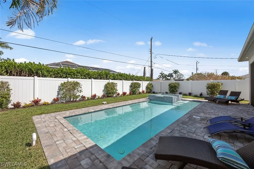 773 93rd Avenue N Naples FL 34108