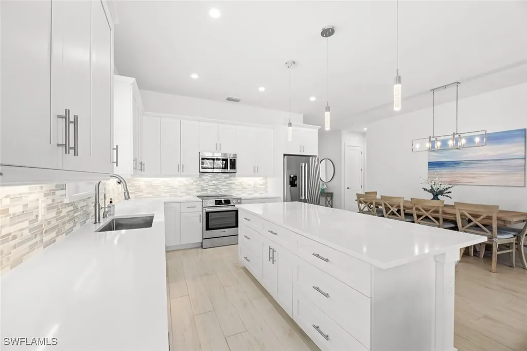 773 93rd Avenue N Naples FL 34108