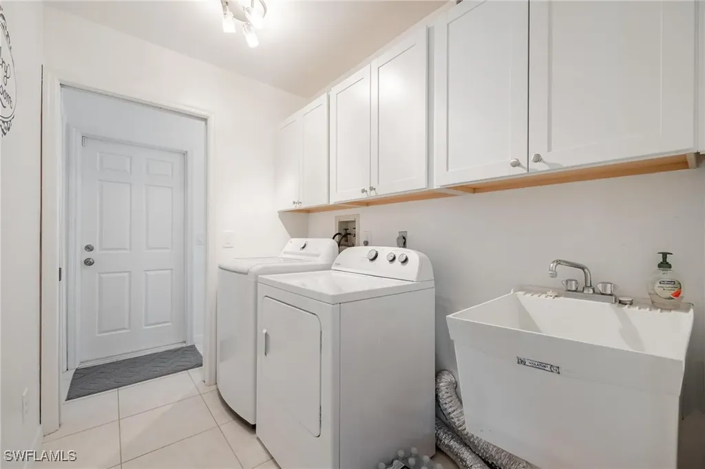 1221 El Dorado Parkway E Cape Coral FL 33904