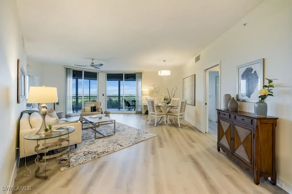 Naples FL, 1001 Arbor Lake Drive, Unit 407
