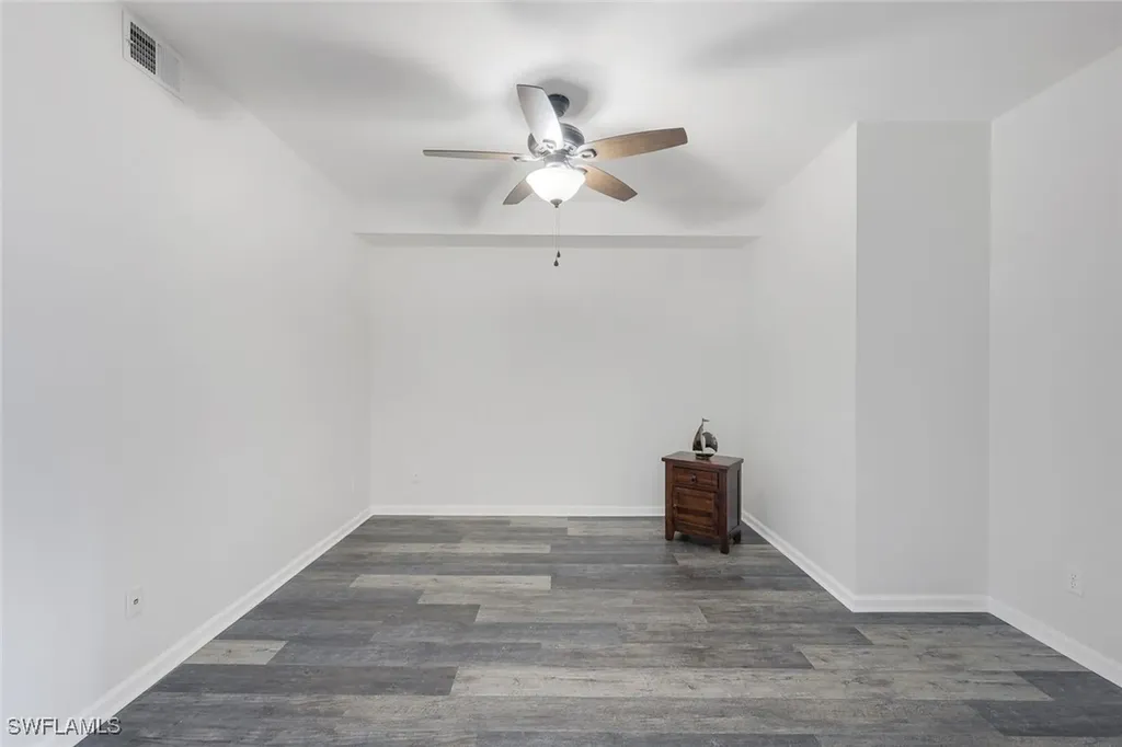 625 Saratoga Circle Naples FL 34104