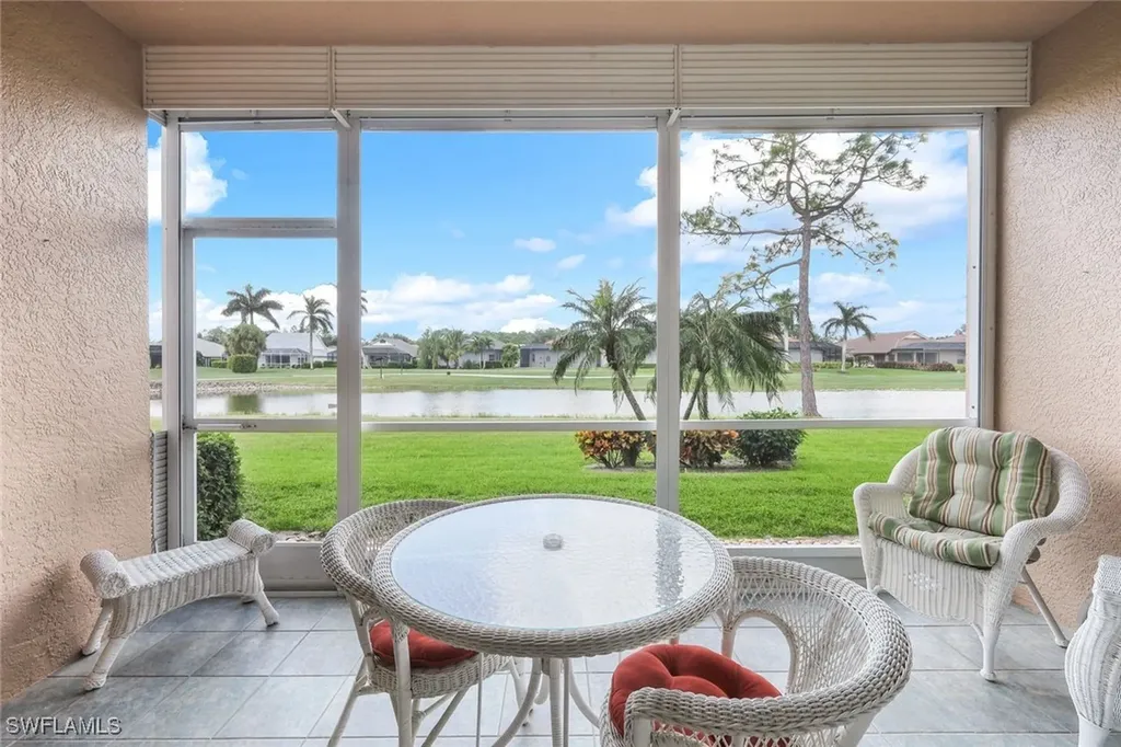 625 Saratoga Circle Naples FL 34104