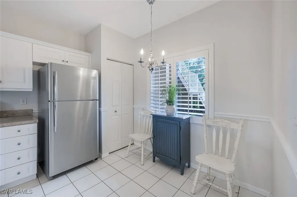 625 Saratoga Circle Naples FL 34104
