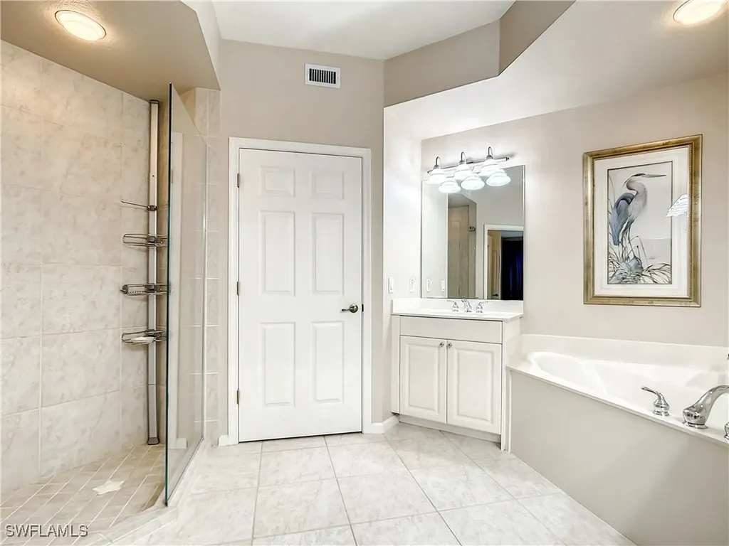 10015 Valiant Court Miromar Lakes FL 33913