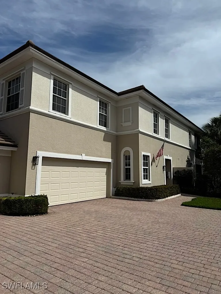10015 Valiant Court Miromar Lakes FL 33913